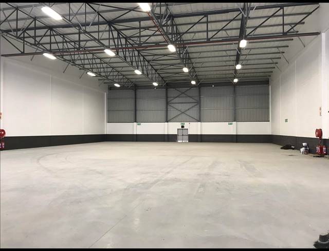 1,172M² FACTORY TO LET IN PAROW CENTRAL
